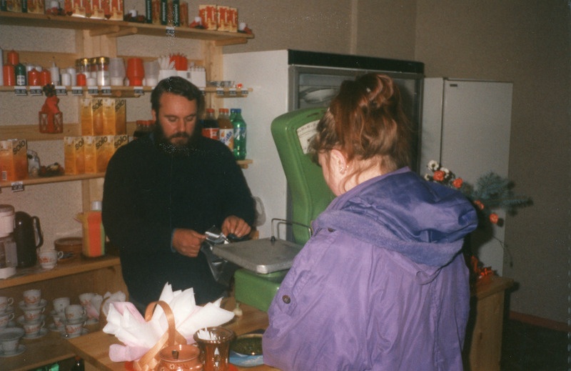 Dello pagariäri, fotol omanik Raio Dello