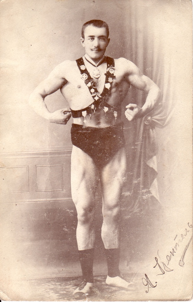 Raskejõustiklane Jaan Kentel