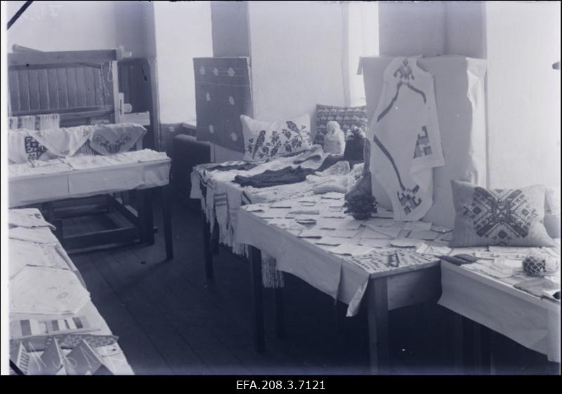 Paide Algkooli õpilaste käsitöö näitus.