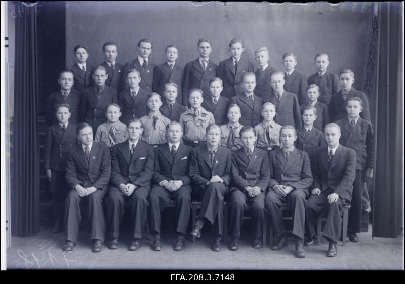 Paide Ühisgümnaasiumi ja Progümnaasiumi noored kotkad.