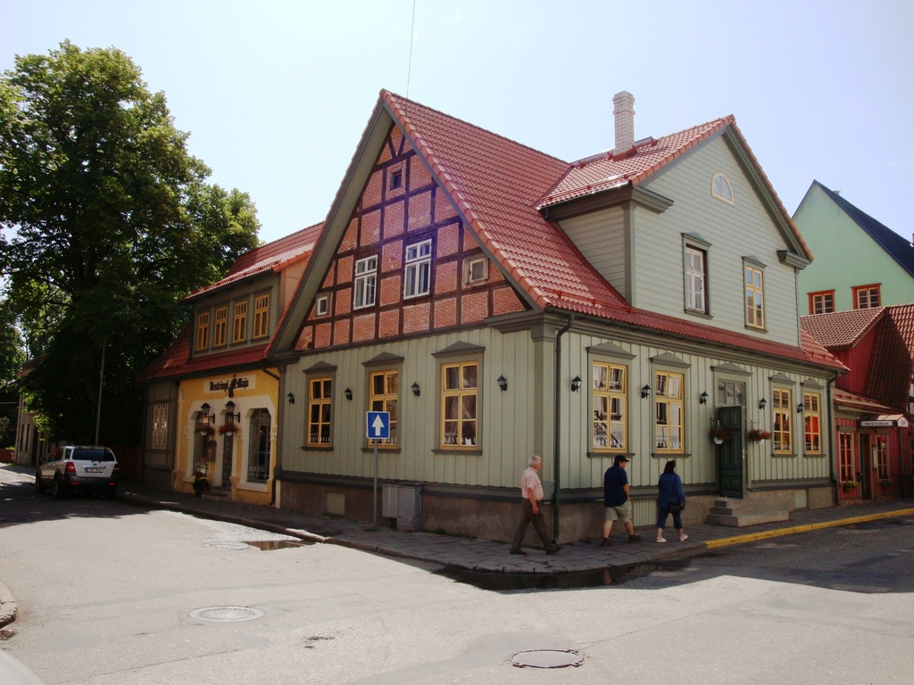 Parnu streets - panoramio - Ainars Brūvelis (4) - Pärnu streets