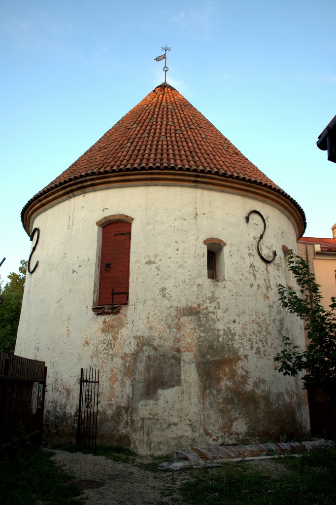 Old Pärnu prison tower - panoramio - Old Pärnu prison tower