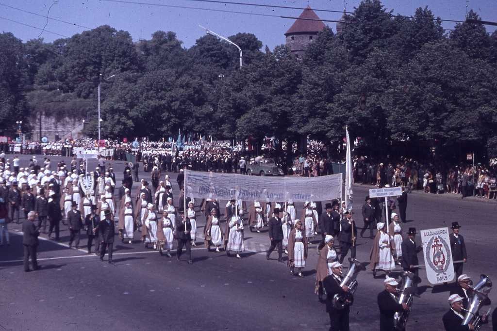 Diapositiiv. XVII üldlaulupidu 28. ja 29. juunil 1969.a. Tallinnas.