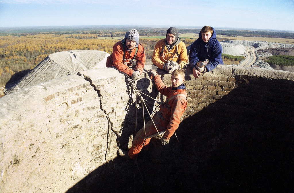 Ahtme soojuselektrijaama katlamaja korstna remont 60 meetri kõrgusel. 1996