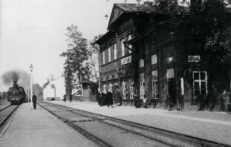 Reisirong saabub Jõhvi (praegu Toila) jaama