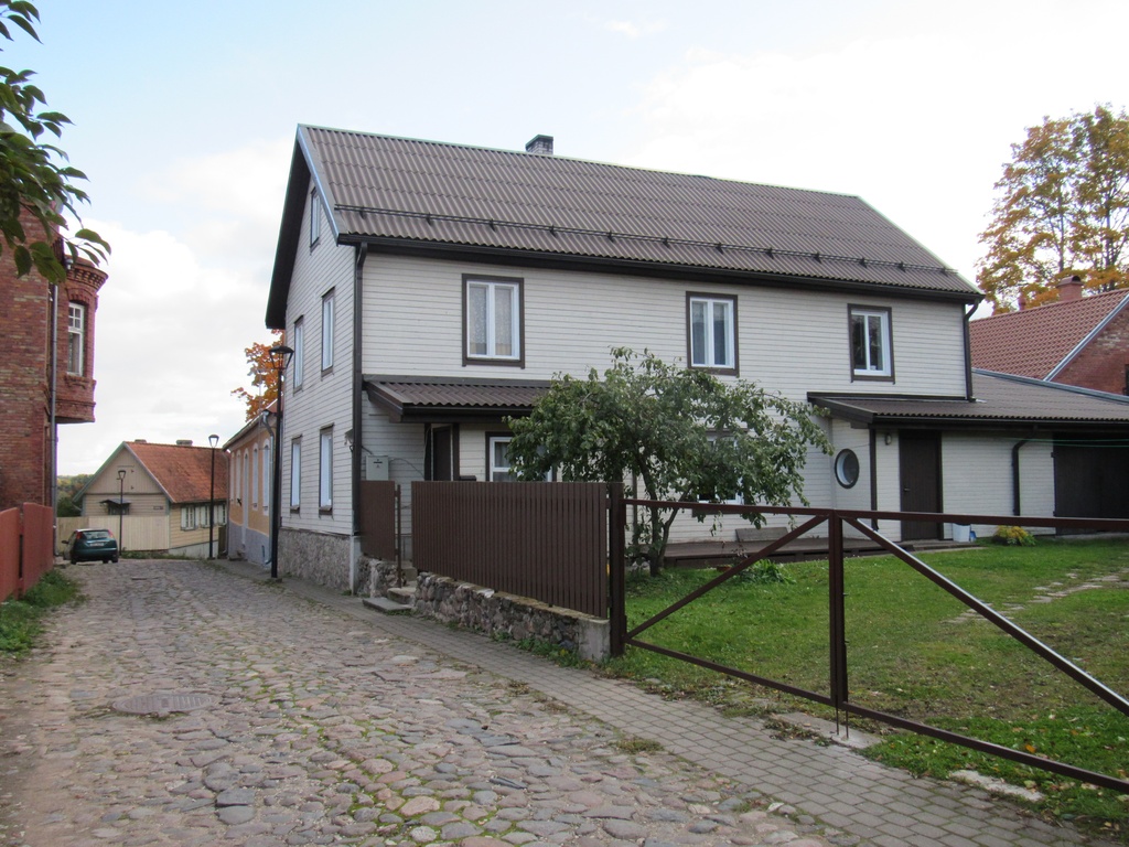 Viljandi Pikk 16 - lang