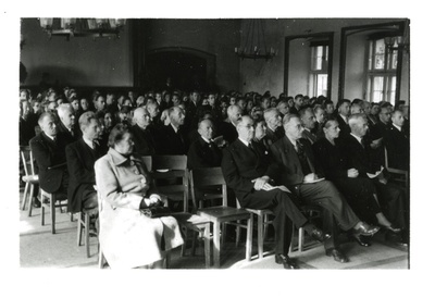 Hugo Kaho Läti ülikooli 30. aastapäeva tähistamise aktusel Balti Ülikoolis Pinnebergis, 28. sept. 1949  similar photo