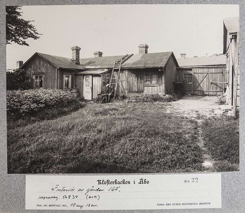 Luostarinmäki; sarjasta Klosterbacken i Åbo nro 22; tontin 165 sisäpiha