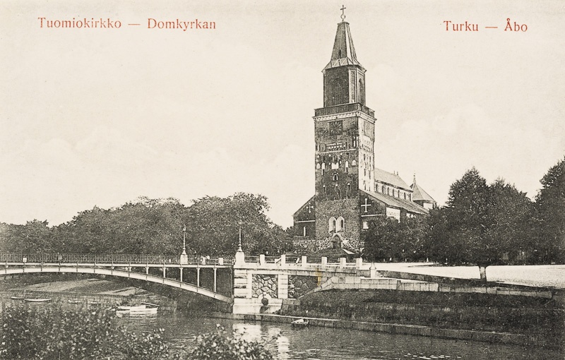 Tuomiokirkko, Tuomiokirkkosilta, Aurajoki; ulkokuva