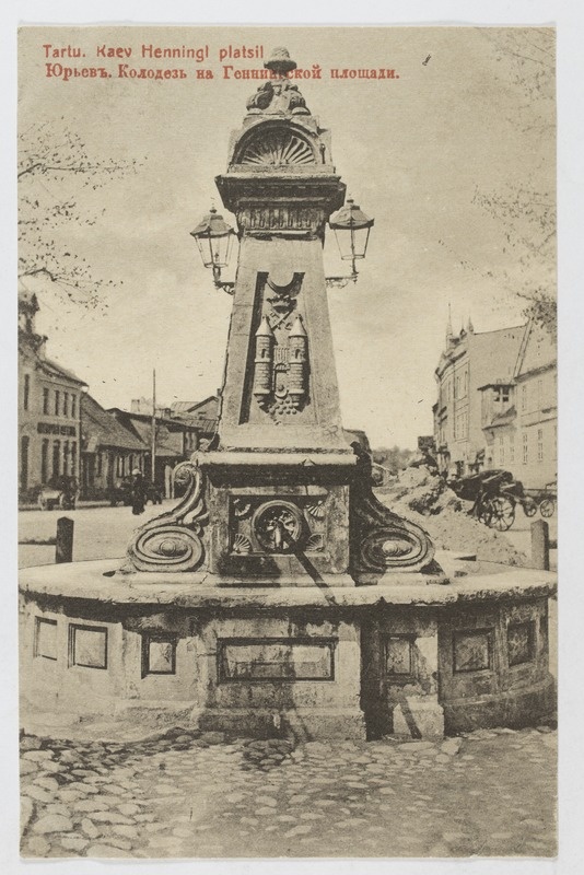 Tartu. Kaev Hennigi platsil