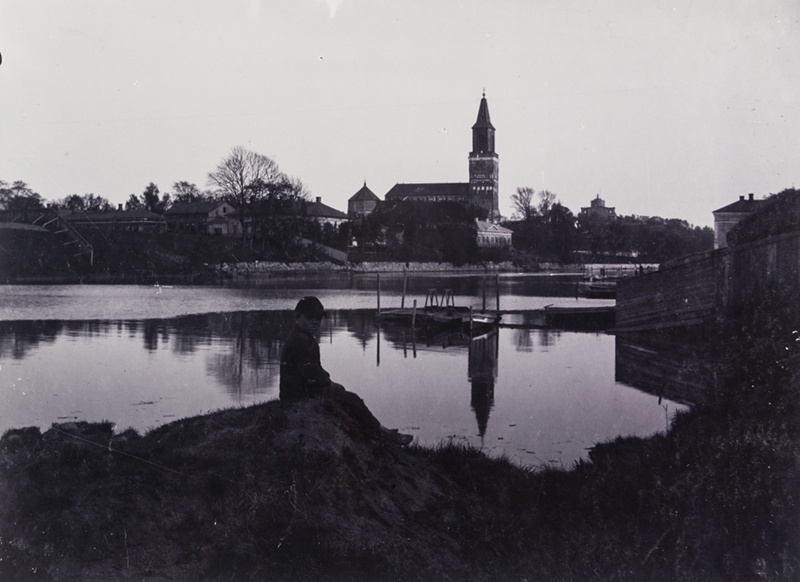 Aurajoki ja tuomiokirkko; ulkokuva