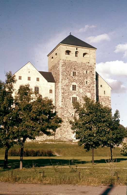 Turun linna, länsitorni ja länsipääty; ulkokuva