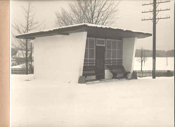 Orava bussiootepaviljon