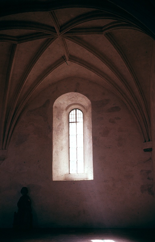 Turun linna, Nunnakappeli, ikkunasyvennys; sisäkuva