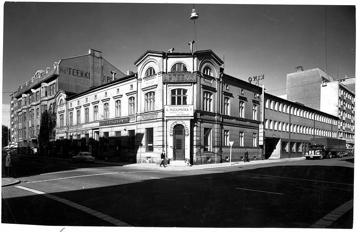 Linnankadun ja  Kristiinankadun kulmauksen rakennus
