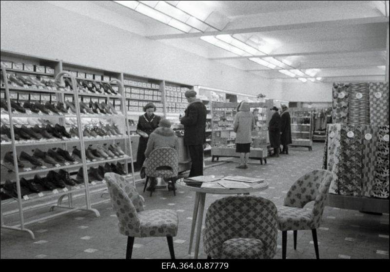 Abja Tarbijate Kooperatiivi Abja universaalkaupluse sisevaade.