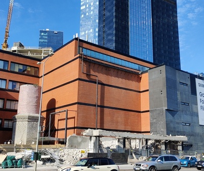 Ärihoone, laohoone ümberehitus Tallinnas, eestvaade. Arhitekt Andres Siim rephoto