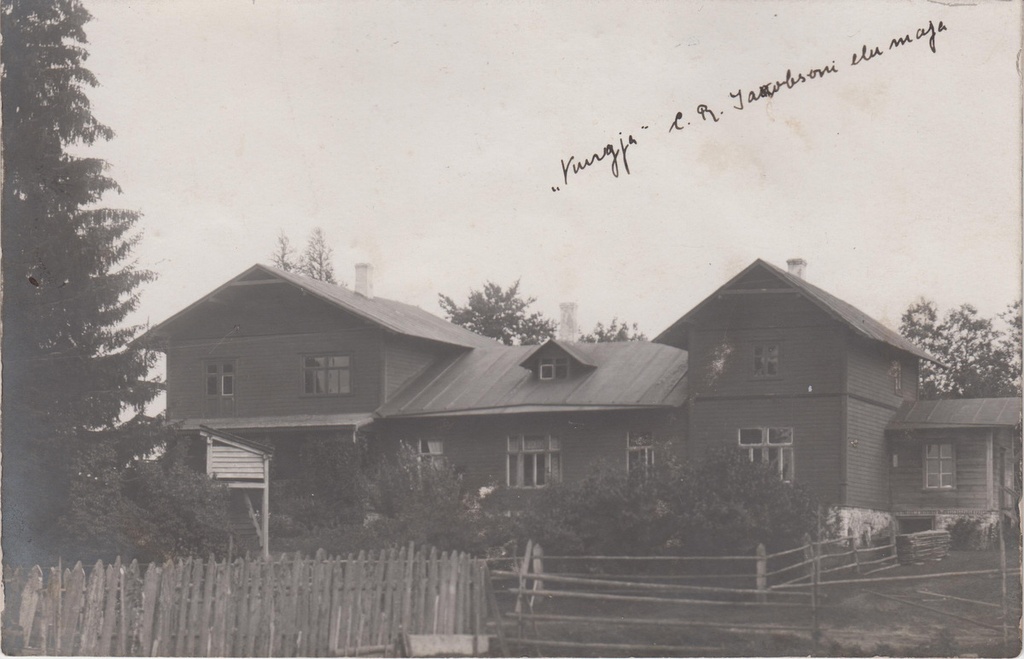 Kurgja elumaja. Vaade läänest.