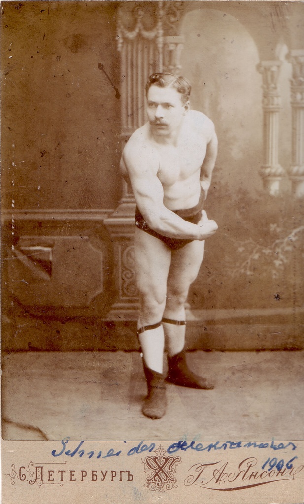 Raskejõustiklane Aleksander Schneider