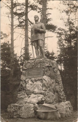 Vabadussõjas langenute ausammas Kambjas  duplicate photo
