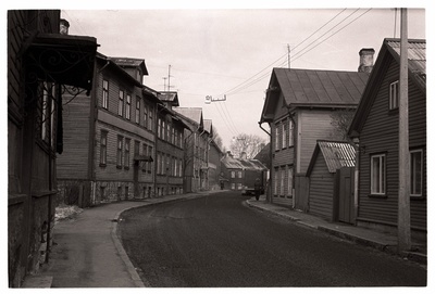 Vaade Tisleri tänavalt Ravi tänava suunas.  similar photo