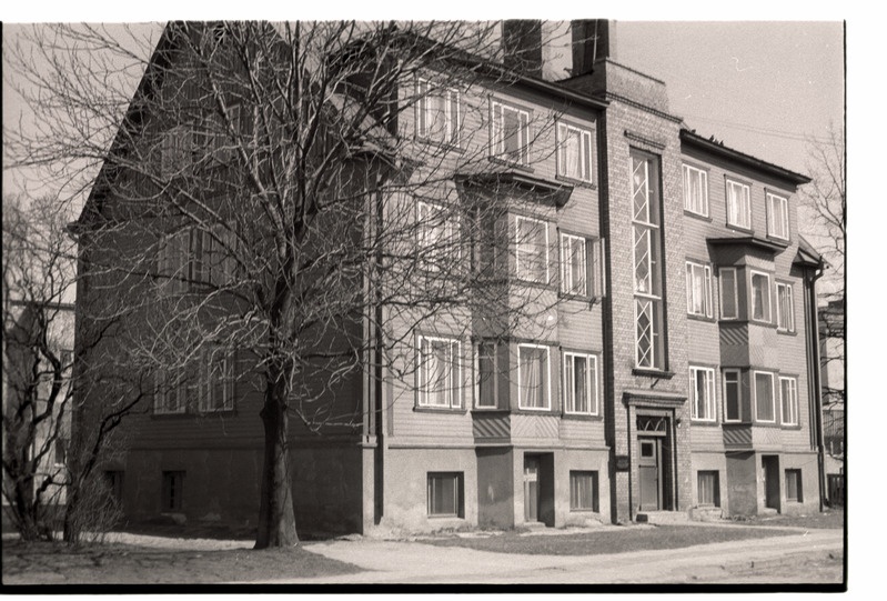 Kolmekordne kivitrepikojaga puumaja Gogoli tänav 19.