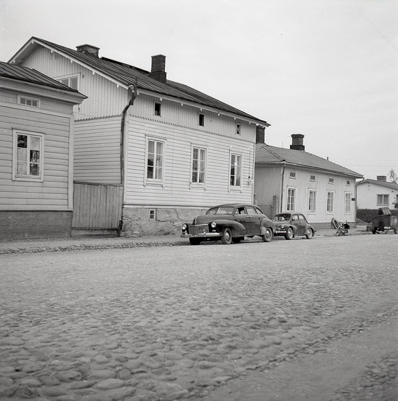 Tähtitorninkatu 8 b ja Kupittaankatu 27; ulkokuva