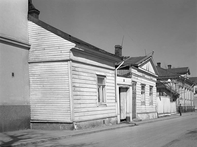 Läntinen Rantakatu 33