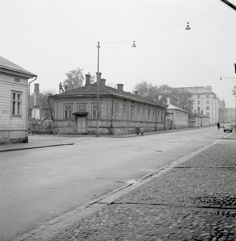 Itäinen Pitkäkatu 7 - Kerttulinkatu 22