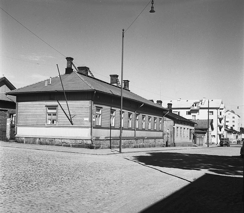 Sairashuoneenkatu 14