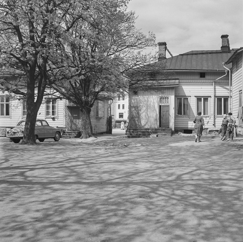 Maariankatu 2 - Aninkaistenkatu 12; ulkokuva
