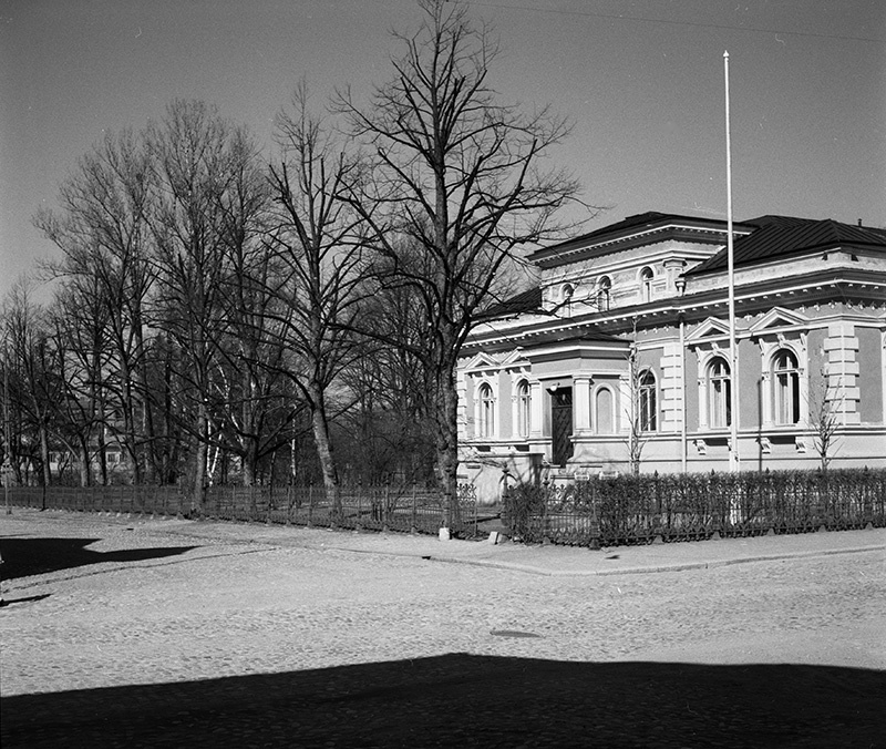 Piispankatu 9 - Agricolankatu 2, arkkipiispantalo; ulkokuva