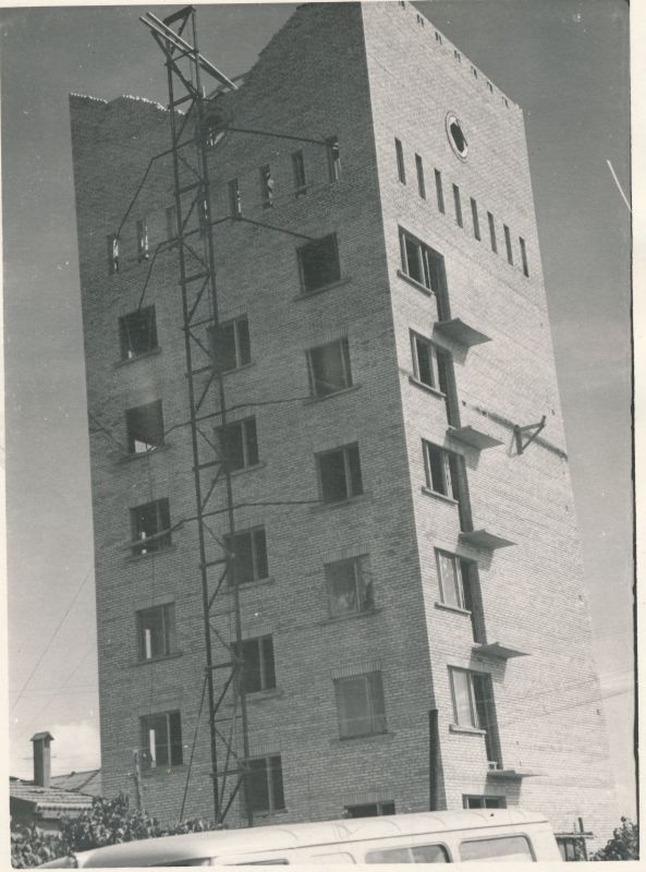 Foto. Veetorni ehitus Haapsalus. Aug. 1961. Fotogr. R. Kalk.