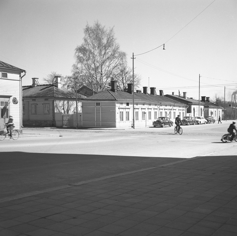 Kaskenkatu 16 a - Itäinen Pitkäkatu 42