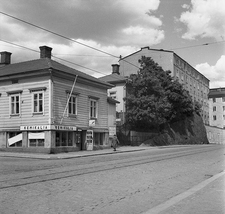 Eerikinkatu 25 - Käsityöläiskatu 1; ulkokuva