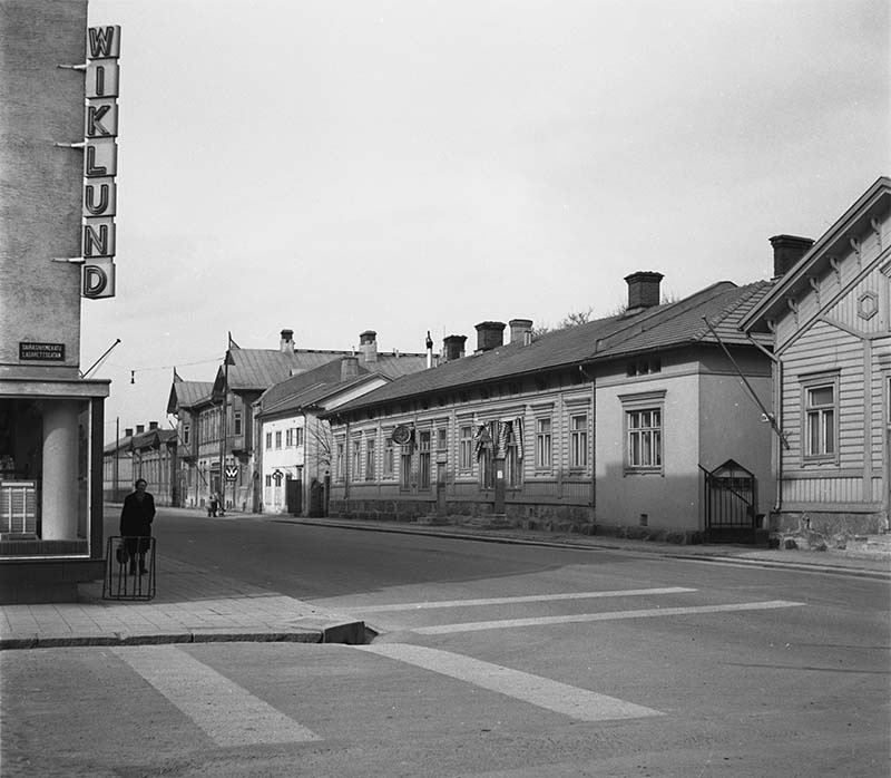 Katunäkymä Puutarhakadulta (Puutarhakadun ja Sairashuoneenkadun risteyksestä).