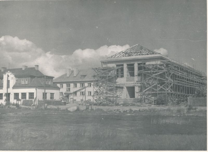 Foto. Haapsalu Kalurikolh. Nahhimovi Klubi ehitusjärgul. Aug. 1961. Fotogr. R. Kalk.