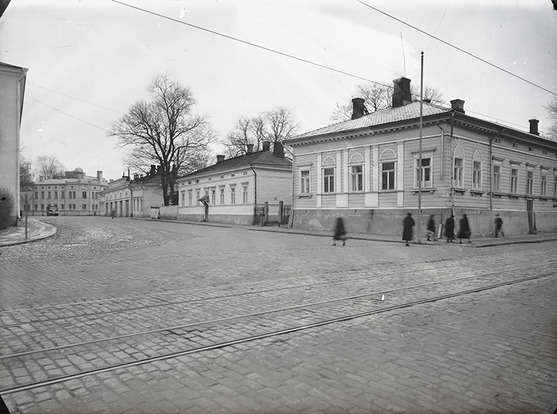 Hämeenkatu 9 - Tuomiokirkkokatu 8