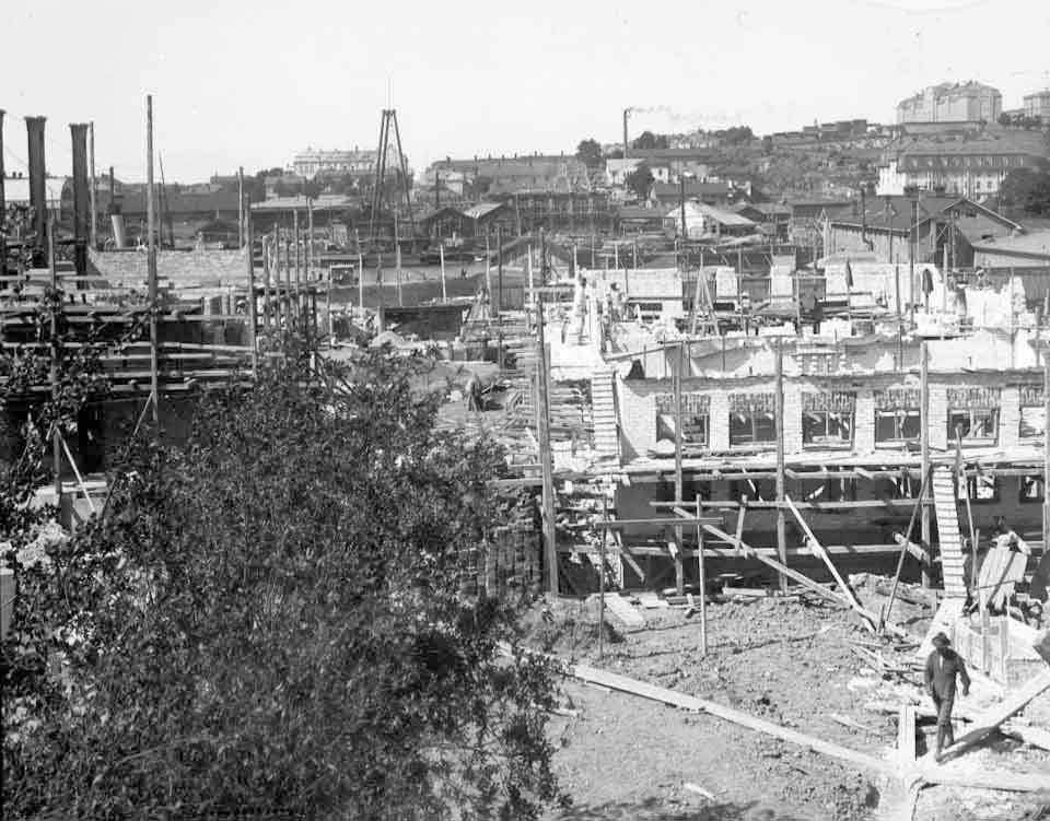 Kaasulaitos rakennetaan, näkymä kaakosta luoteeseen