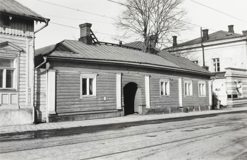 Linnankatu 41, asuinrakennus 1960-luvun puolivälissä.; yleiskuva