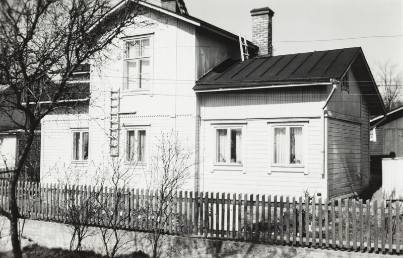 Murtomaantie 42, puinen asuinrakennus Raunistulassa vuonna 1965.; yleiskuva