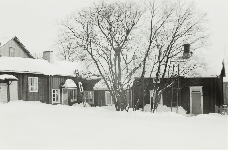 Raunistulan lastenseimen päärakennus talvella 1958.; yleiskuva