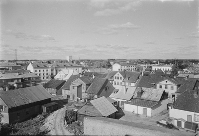 Vaade Viljandi linnale kino Rubiin ehitamise ajal torukraanalt.  similar photo