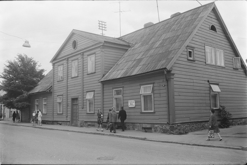 Viljandi, Tartu tänav 4 - hoone, kus asus 1878-1879 Sakala toimetus