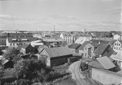 Vaade Viljandi linnale kino Rubiin ehitamise ajal torukraanalt.  similar photo