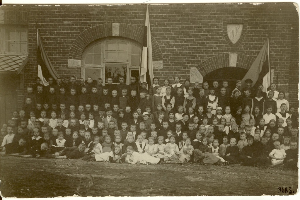 Paide algkooli õpilased 1916.a.