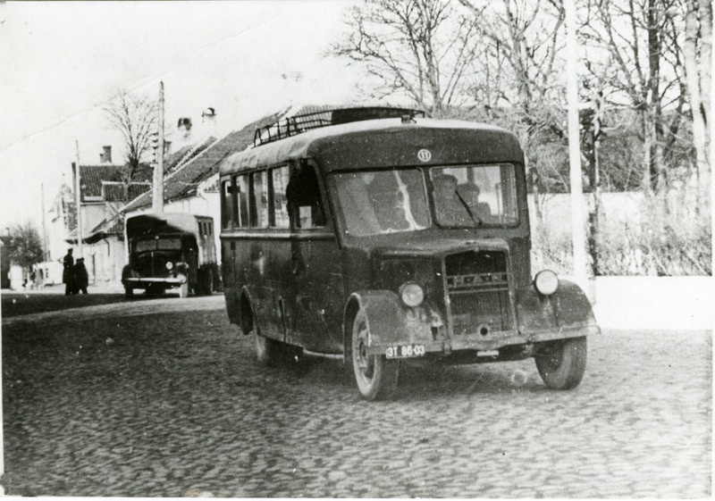 Saaremaa autobaasi buss Lossi tänaval