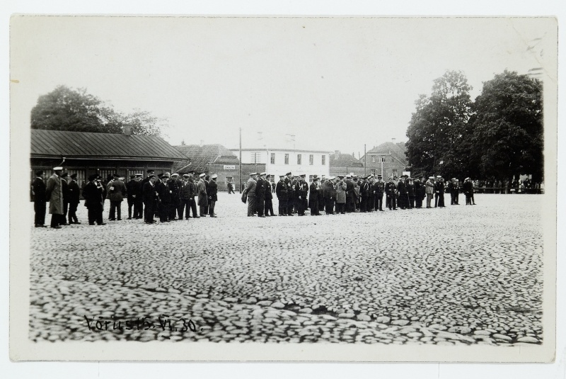 Vabadussõdalased Võru turuplatsil 15. juunil 1930.a.