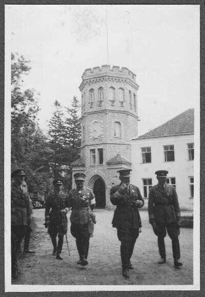 Kindral Johan Laidoner ja Soome sõjavägede juhataja kindral Hugo Östermani külaskäigul Maarjamäel tema riigivisiidil Eestisse.  juuli 1938