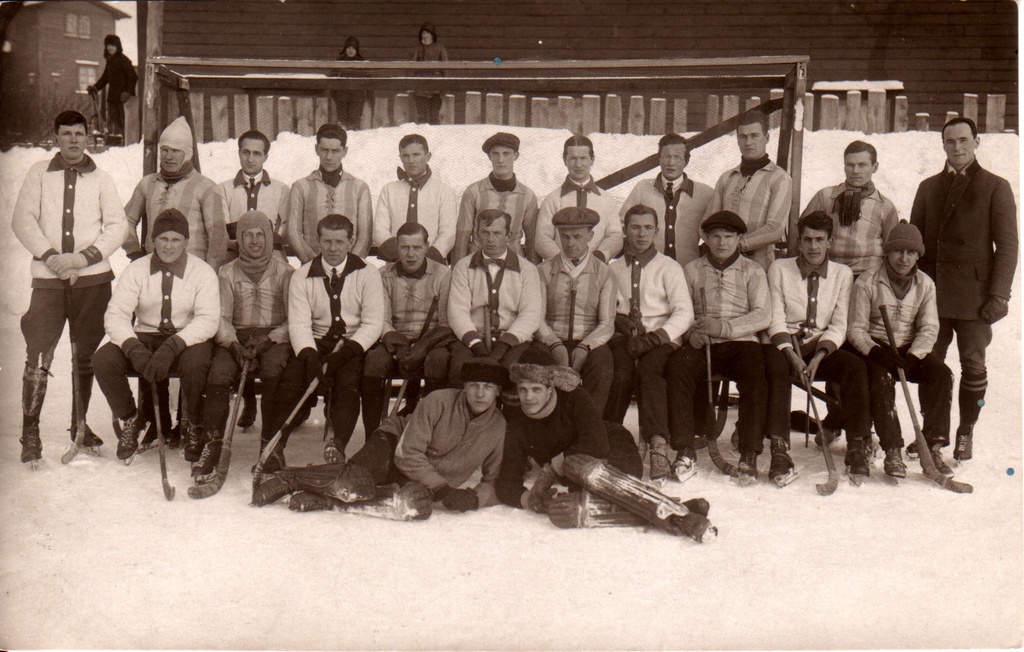 Grupp jääpallureid